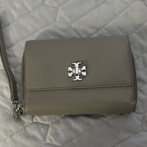 Large Tory Burch pebbled leather wristlet wallet in grey heron